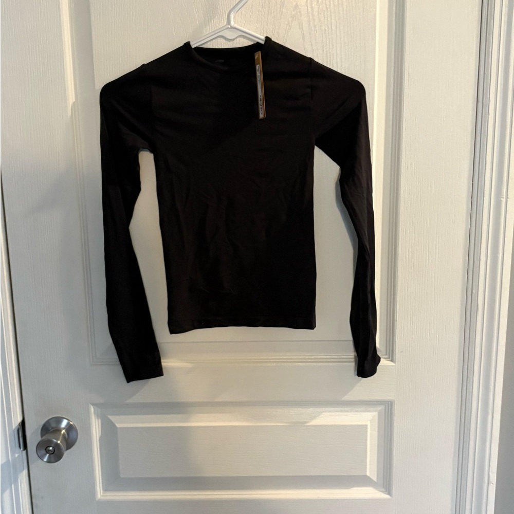 Skims Kim Kardashian Women’s Soft Smoothing Seamless Long Sleeve S New with Tag